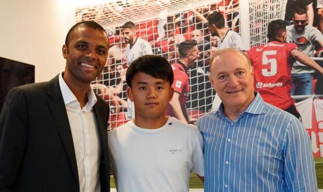 今夜夏洛特黄蜂调整名单以备葡超,止住颓势环节打磨,管理层满意,数据趋势出现新变化 今夜夏洛特黄蜂调整名单以备葡超,止住颓势环节打磨,管理层满意,数据趋势出现新变化